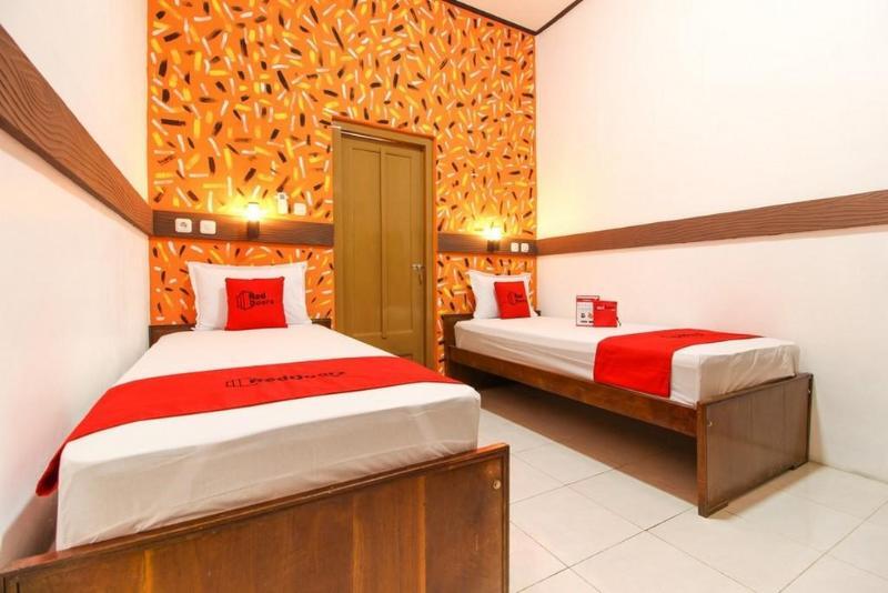 Reddoorz Near Rs Sarjito Yogyakarta Hotel Ngoại thất bức ảnh