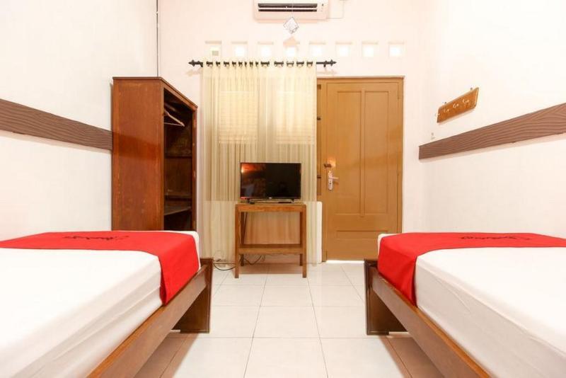 Reddoorz Near Rs Sarjito Yogyakarta Hotel Ngoại thất bức ảnh
